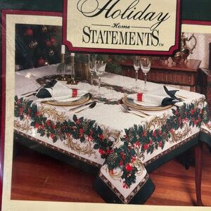 NWT Christmas scroll tablecloth